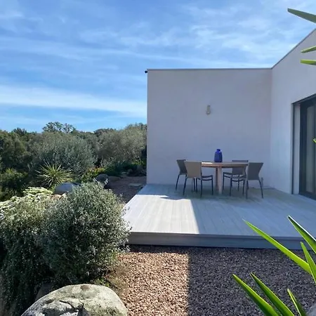 Lamas Villa