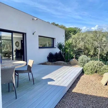 Lamas Villa Zonza