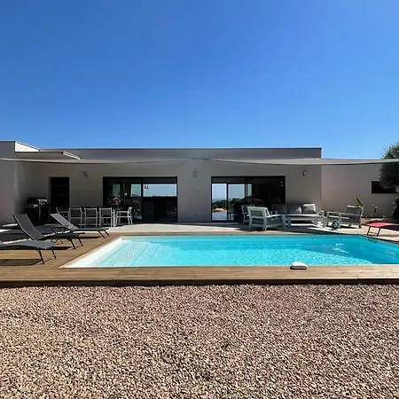 Lamas Villa Zonza