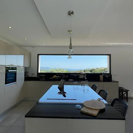 Lamas Villa