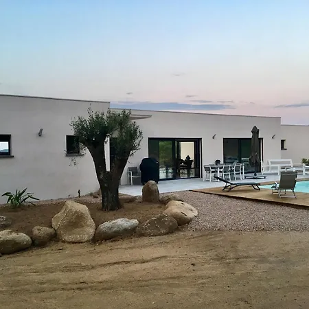 Villa Lamas *